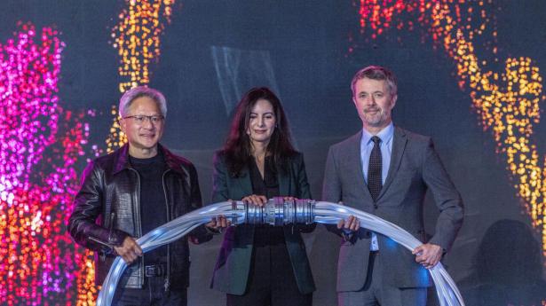 Nvidias topchef Jensen Huang var for nyligt på besøg i Danmark, hvor han var med til lanceringen af Danmarks nye supercomputer Gefion, bl.a. sammen med kong Frederik. Foto: Simon Fals