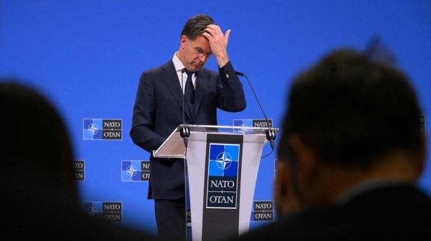 Mark Rutte, generalsekretær i Nato, skal have USA’s Donald Trump med på den hårde linje over for Rusland og dermed mere støtte til Ukraine. 