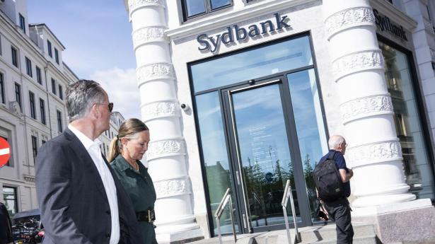 Sydbank præsenterede i udgangen af oktober en ny strategi, der løber frem til 2027. Banken vil blandt andet tiltrække flere erhvervskunder, og det skal ny låneaftale hjælpe med.