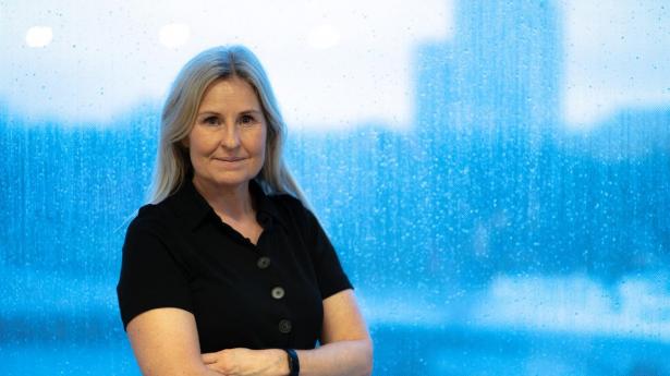 “Ved at investere i teknologier som V2G kan vi sikre en grøn og stabil energifremtid for alle,” skriver Mette Marie Knudsen.
