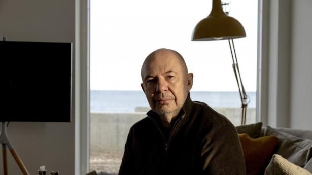 Det var beliggenheden tæt på kysten, der fik Michael Steffens til at købe et nybygget hus i Tejn.