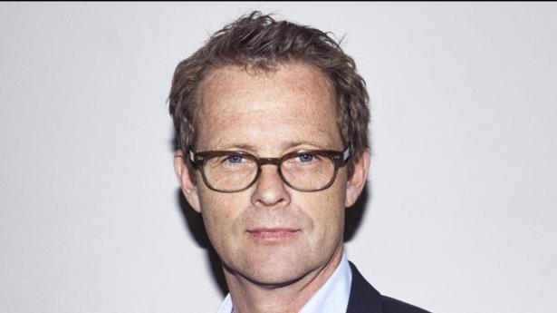 “Tidligere blev en leders kommunikationsevner vurderet på deres evne til at tale klart og autoritativt. Men i dag er kravet vendt,” skriver Kresten Schultz.