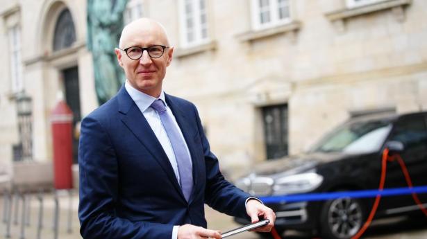 Adm. direktør i Novo Nordisk Lars Fruergaard ankommer torsdag til møde med regeringen og andre virksomhedsledere for at diskutere den kommende præsident i USA, Donald Trumps, trusler om toldstraf mod Danmark.