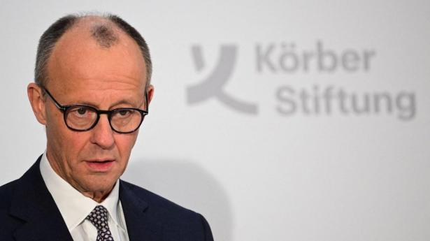 Friedrich Merz og den borgerlige partiunion CDU-CSU fører stort i de tyske meningsmålinger forud for valget til Forbundsdagen 23. februar. 