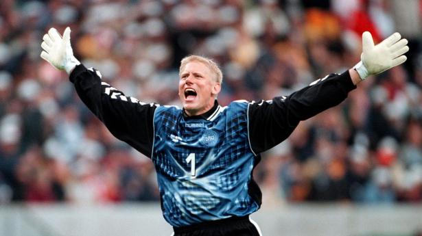Peter Schmeichel har et hav af mesterskaber bag sig og er blevet kåret til verdens bedste målmand flere gange i løbet af karrieren. Nu kommer dokumentaren om hans liv på streamingtjenesten Skyshowtime.