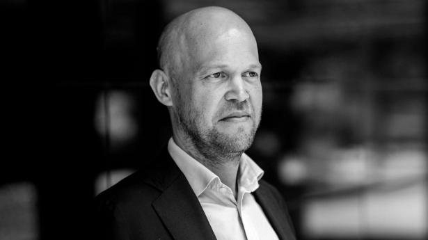 Ørsteds nyudnævnte topchef, Rasmus Errboe, har været i Ørsted siden 2012. Han blev i marts 2024 udnævnt til viceadm. direktør og kommerciel direktør.