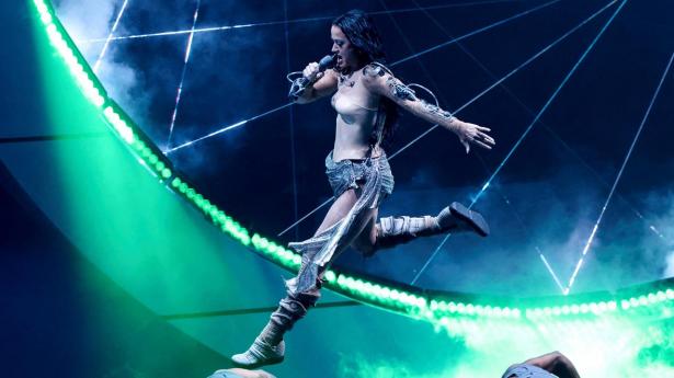 Til foråret rejser sangeren Katy Perry på rumrejse.