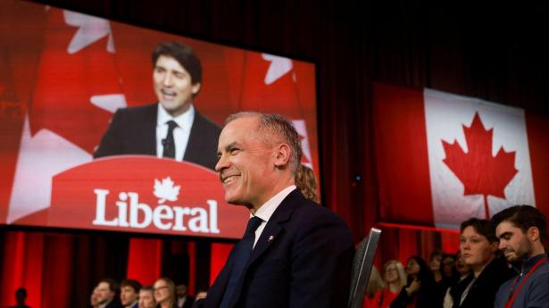 Mark Carney lytter til den afgående premierminister Justin Trudeaus afskedstale til landet og til Det Liberale Parti. Carney er med knap 86 procent af stemmerne valgt som ny partileder og dermed også ny premierminister i Canada.