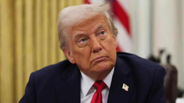 “Trump-administrationen går nu et skridt videre og udvider sin kritik af dei til virksomheder uden for USA,” skriver Jette Steen Knudsen.