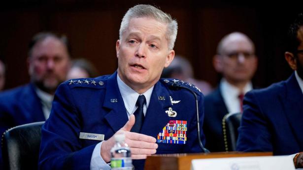 Timothy Haugh er fyret, skriver medier. 