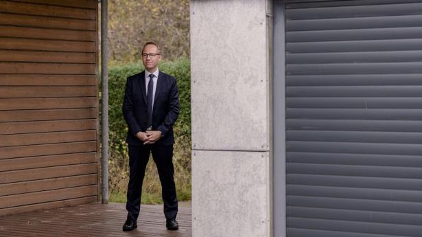 Royal Unibrew og Carlsberg styrer lige nu uden om de massive kursdrop, vi ser på markedet. De går helt fri af told, fortæller Jacob Pedersen, aktieanalysechef i Sydbank.