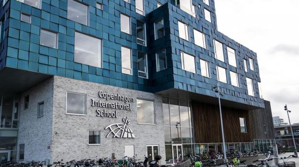Copenhagen International School er et af de 16 steder i Danmark, hvor man kan få en IB-uddannelse. Skolen har knap 1000 elever med over 80 forskellige nationaliteter.