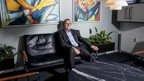 Jan Kondrup, der er direktør for foreningen Lokale Pengeinstitutter, kan konstatere, at de 42 banker, sparekasser og andelskasser, der er medlem af foreningen, tjente rekordmange penge sidste år.
