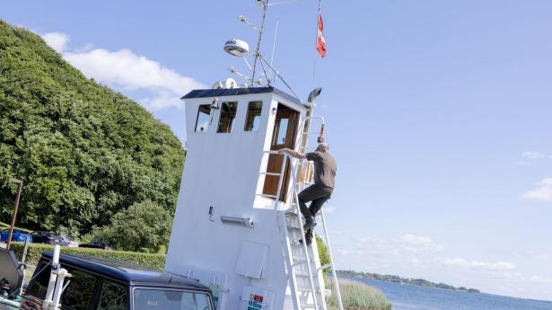 Danmarks største privatejede ø bejler til virksomheder. Hvad får man for pengene?