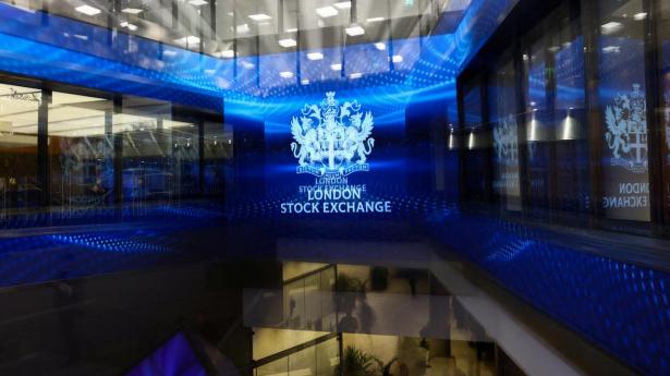 Britiske topchefer får markante lønhop – og færre krav til esg