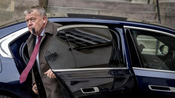 Moderaterne møder op til forhandlinger efter flere dages tavshed