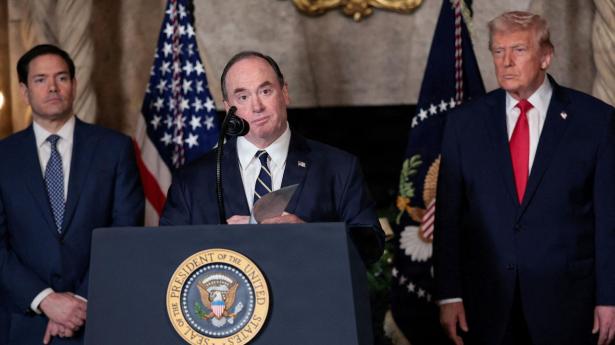 Flådeminister fyret efter intern strid i Pentagon – følg med her