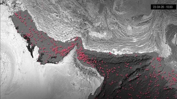 Skibe under angreb: Konflikt i Hormuz breder sig til verdenshavene