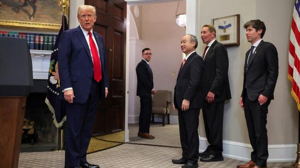 Trump præsenterede stolt projektet til 3200 mia. kr. – i dag er virkeligheden en anden