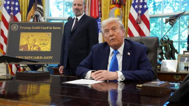 Trumps “guldkort” skulle fylde statskassen. Han har solgt ét