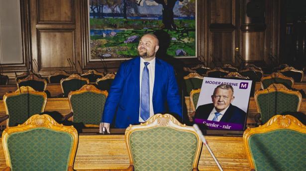 Han er Løkkes fortrolige og helt central i forhandlingerne om en ny regering