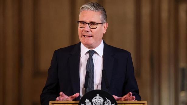 Britiske renter øger presset på Starmer