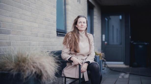 Hun gik på deltid i ni år: Én økonomisk snak burde være taget før