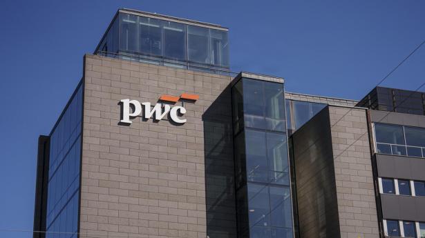 PwC's medarbejderstab er skrumpet med 5.600 ansatte på et år