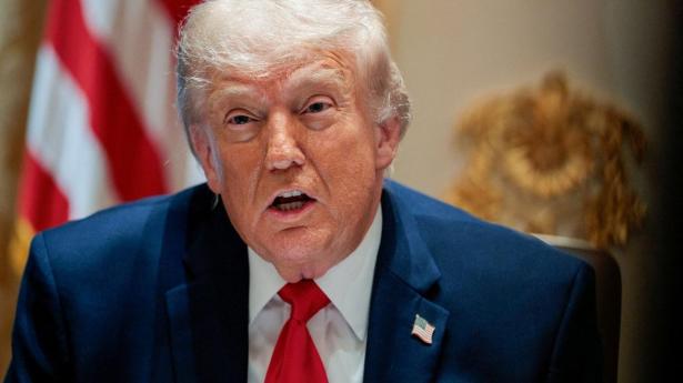 Trump skylder hende over 500 mio. kr.: Nu kommer hans ministerium efter hende