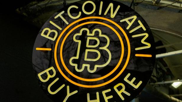 Bitcoin dykker under 68.000 dollar for første gang i to måneder