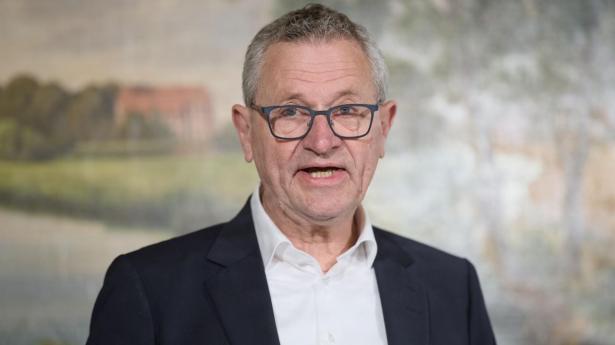 Regeringen vil have Henrik Frandsen som Folketingets formand