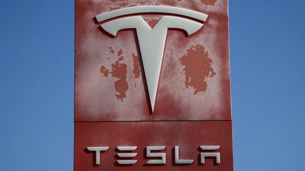 Tesla får godkendt førerassistentsystem i Danmark