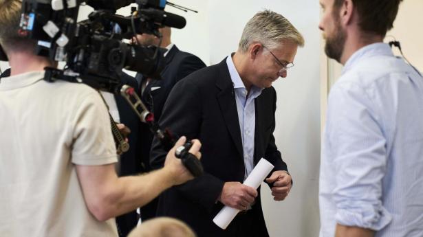 Direktionen sendt uden for døren: PFA løber med kæmpeaftale i AL Sydbank