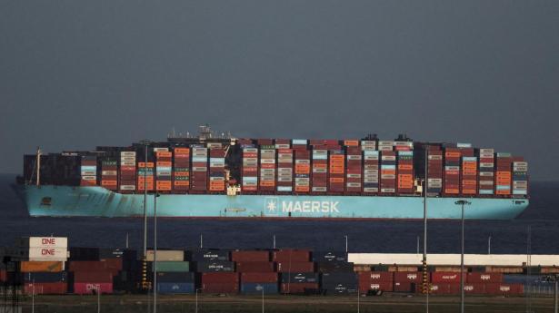 Mærsk har sejlet to skibe ud af Hormuz-strædet