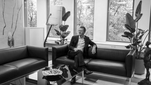 ISS-topchef holder ferie med fem børn, vendespil og én times arbejde om dagen