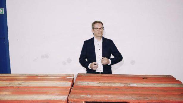 Rema-topchef: Elektriske lastbiler ramt af kø til elnettet