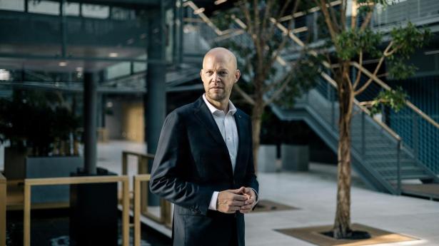 Han blev topchef midt i alvorlig krise: Her er Rasmus Errboes vigtigste læring