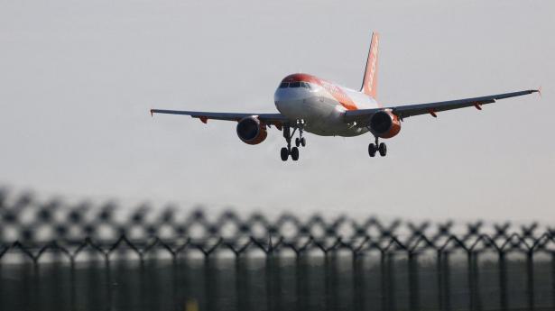 Kapitalfond starter priskrig om Easyjet