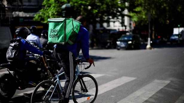 Uber bekræfter: Vil købe tysk leveringskæmpe for 100 mia. kr.
