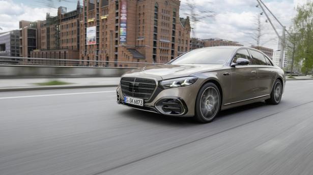 Mercedes S-klasse fører sig frem med varme i selerne