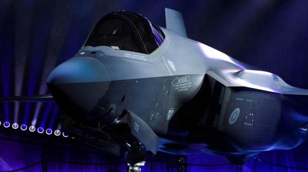Lockheed Martins salg af F-35-fly trækker op i stærkt kvartal