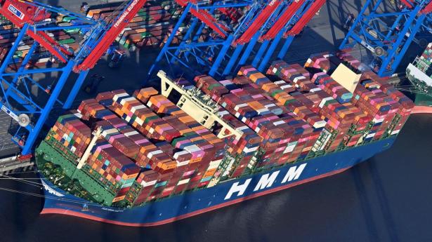 Europæiske PMI-tal trækkes op af sprudlende servicesektor