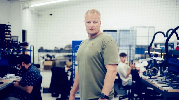 Efter to år: Jægersoldaters dronesats sælger for 300 mio. kr.