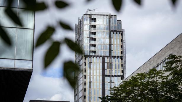 Skandaleramt byggeri i København starter igen efter seks år