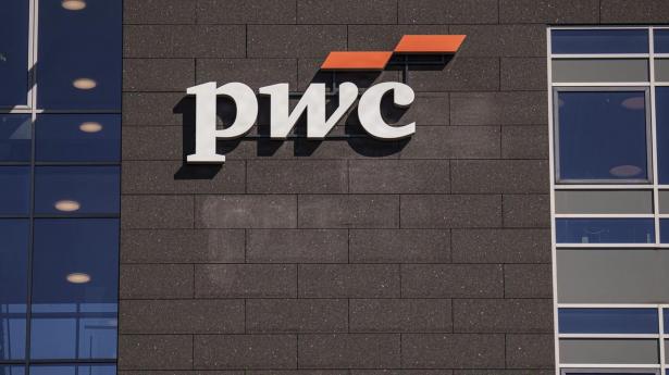 Amerikansk PwC-topchefs råd til de unge: Sig ja til weekendarbejde