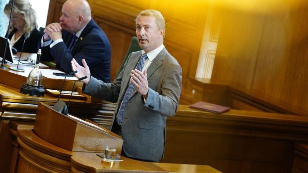 Messerschmidt afviser at blive trukket rundt i manegen af Rusland