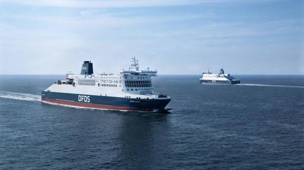 DFDS opjusterer og skifter formanden ud