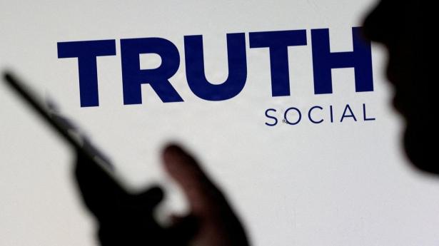 Amerikanske presseorganisationer sagsøger Trump for at sælge hurtig adgang til opslag på Truth Social
