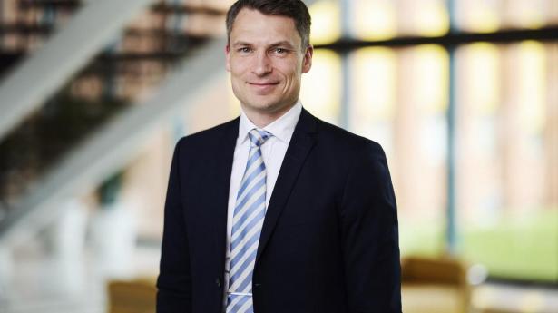FLS oppræciserer efter super kvartal