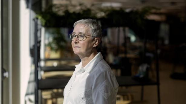 Efter 43 år: EY’s brandmajor hænger hjelmen på hylden